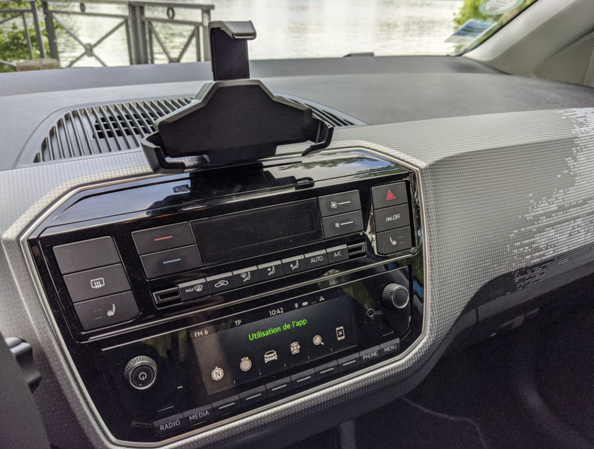 Les radios s'inquiètent de la disparition de la radio hertzienne